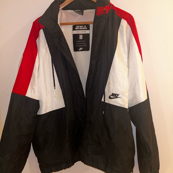 Vintage Nike Windbreaker - Picture 2 of 6